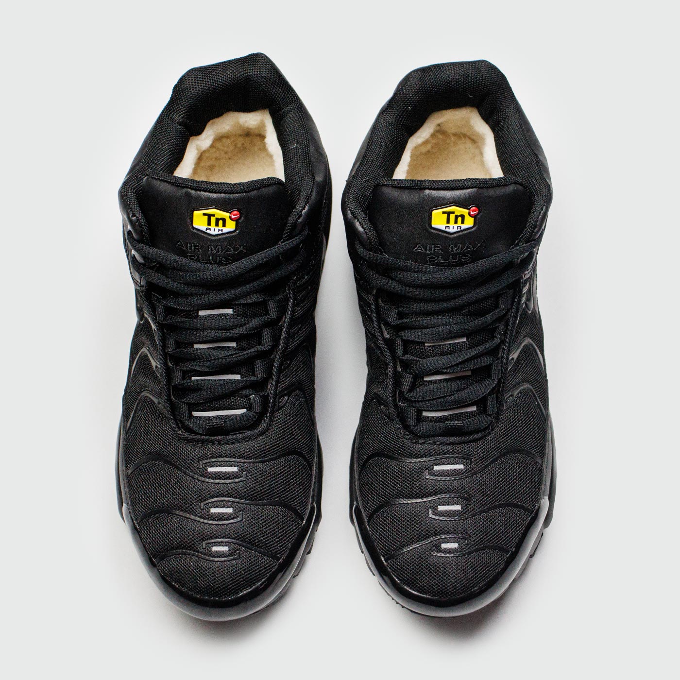 Кроссовки Nike Air Max Plus Tn Mid Black Wmns with Fur Кроссовки Nike Air Max Plus Tn Mid Black Wmns with Fur