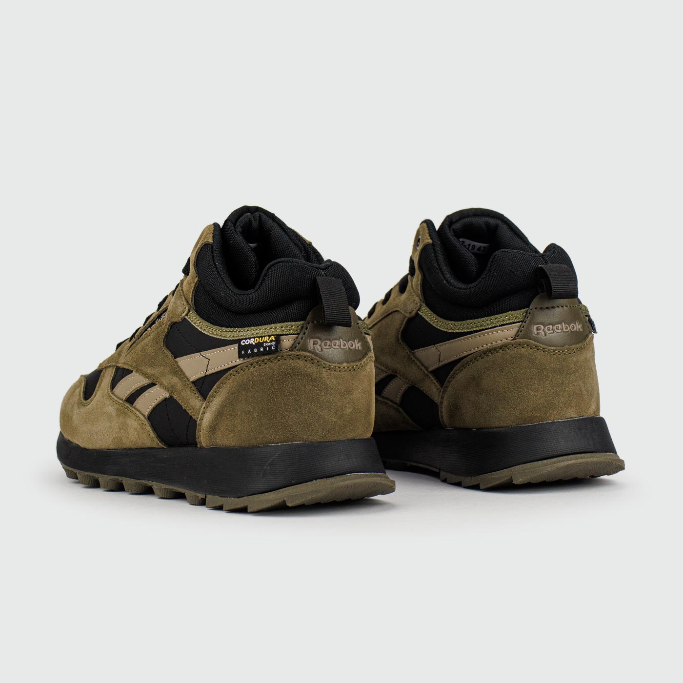 Кроссовки Reebok Classic Utility Suede Olive Black with Fur Кроссовки Reebok Classic Utility Suede Olive Black with Fur