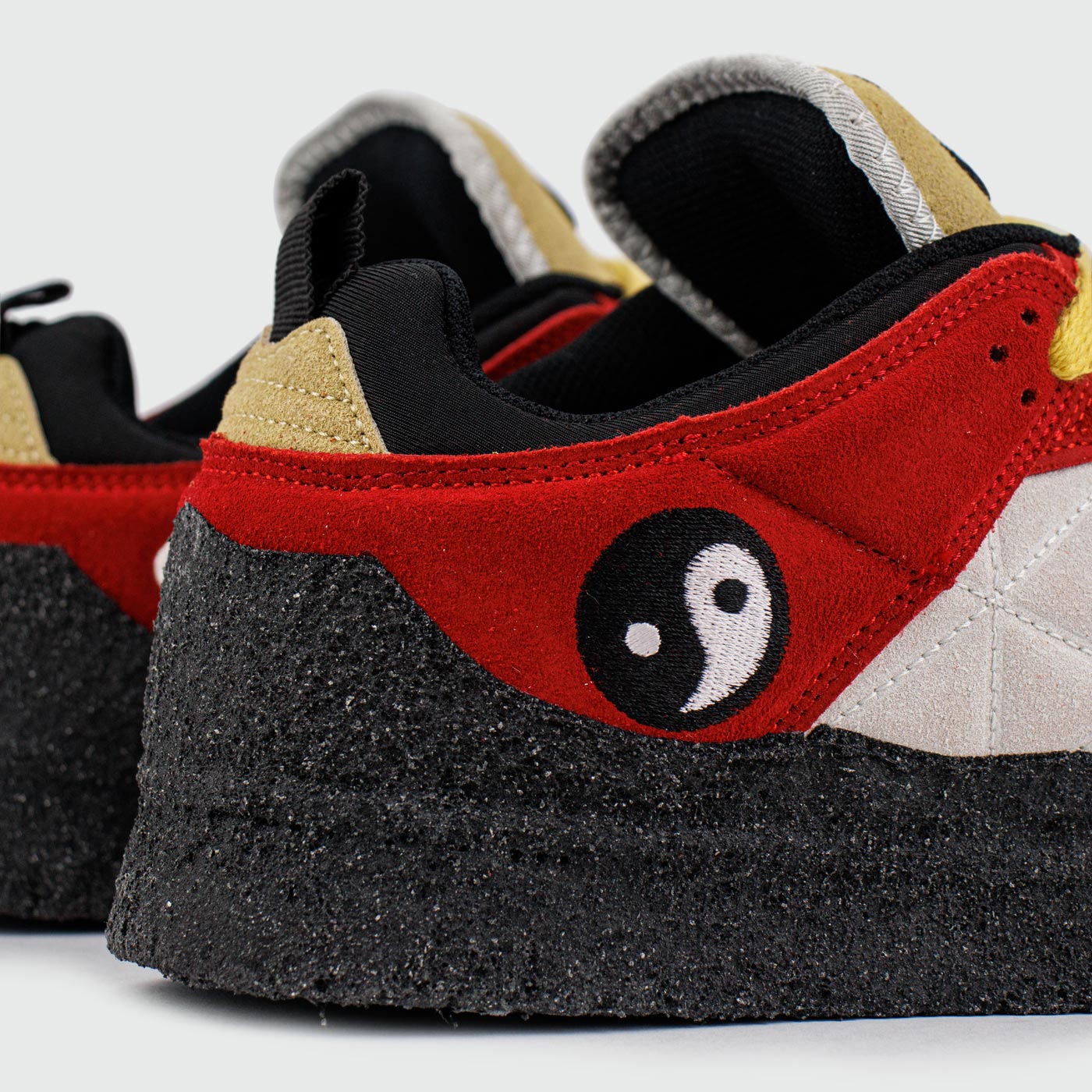 Кроссовки Nike x CPFM Dunk Mid Red / Yellow Кроссовки Nike x CPFM Dunk Mid Red / Yellow