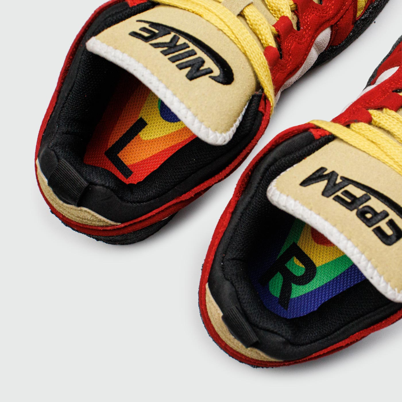 Кроссовки Nike x CPFM Dunk Mid Red / Yellow Кроссовки Nike x CPFM Dunk Mid Red / Yellow
