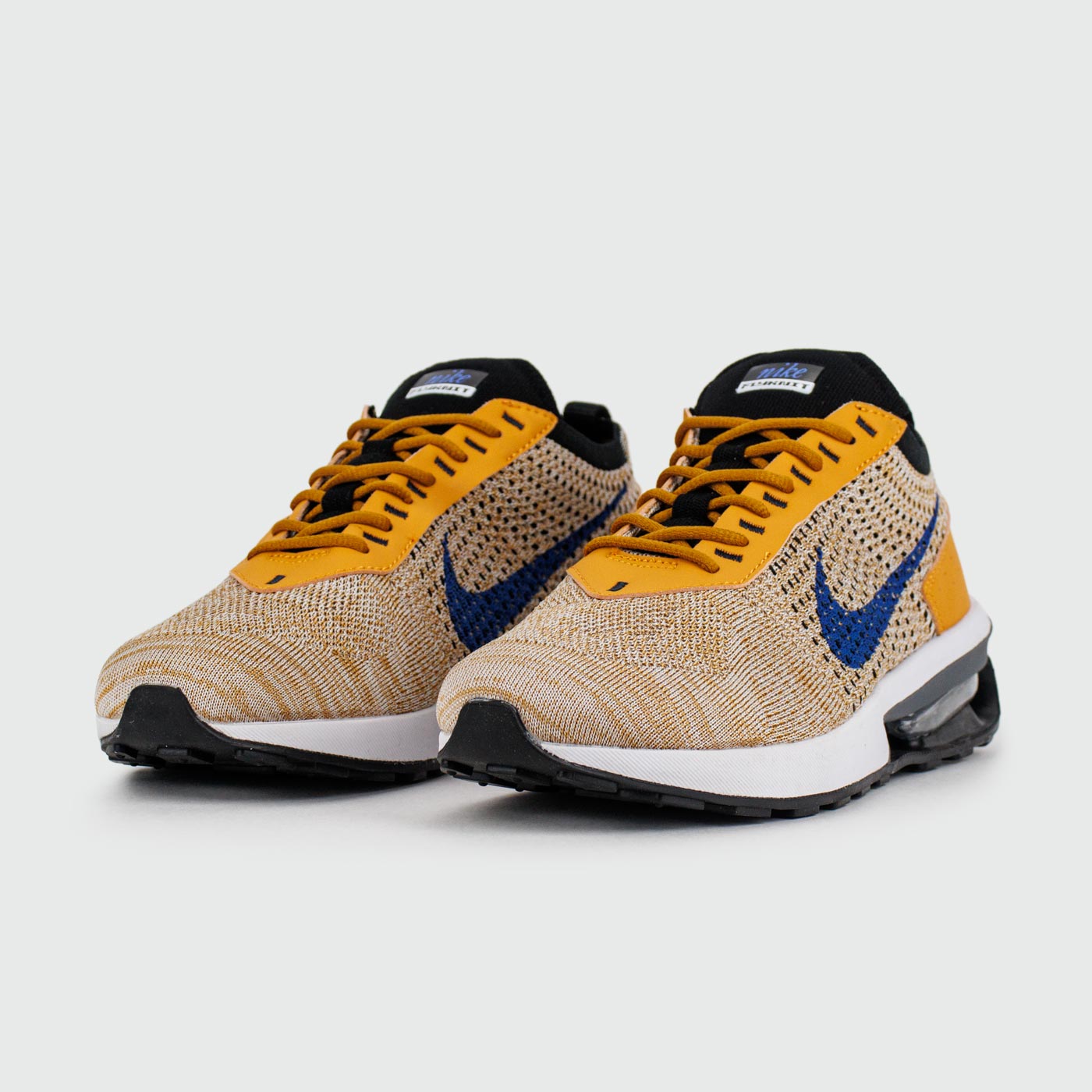 Кроссовки Nike Air Max Flyknit Racer Beige
